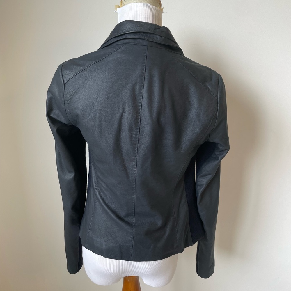 Vince Navy Leather Moto Jacket Asymmetrical Zip Knit Trim Women’s Sz S Biker - Picture 5 of 10